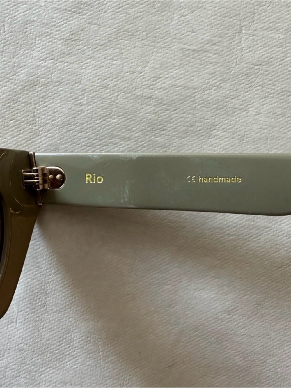 Claire Rose x APERÇU sunglasses with case - Picture 5 of 10